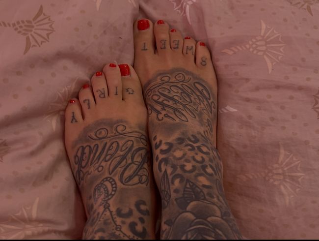 SteffiBlond's Porno Video: FUß JOB - lass uns eskalieren!