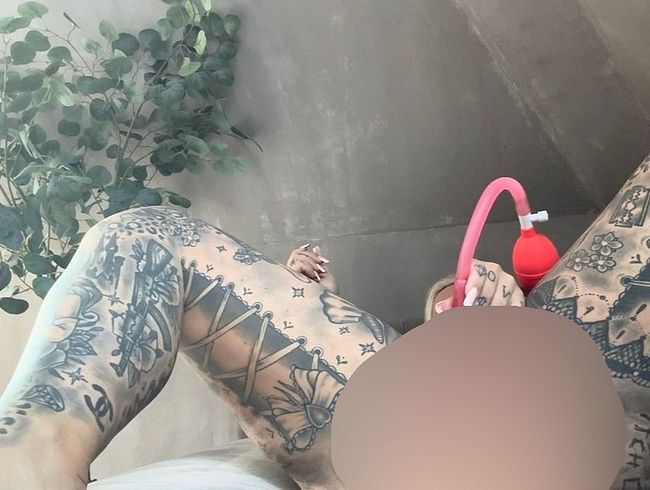 SteffiBlond's Porno Video: Pu**y PUMPEN - Willst du meine mö*eexpolodieren sehen