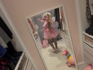 SteffiBlond Porno Video: Alaaf die nasse Fee will gefi**t werden!