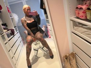 SteffiBlond Porno Video: BÜRO MAUS fi** | Arbeitslose zum Einstellungsfi**!