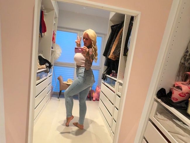 SteffiBlond Porno Video: GEILSTER JEANS ars** IM NETZ | versauter Dirty Talk lässt dich spri**en!