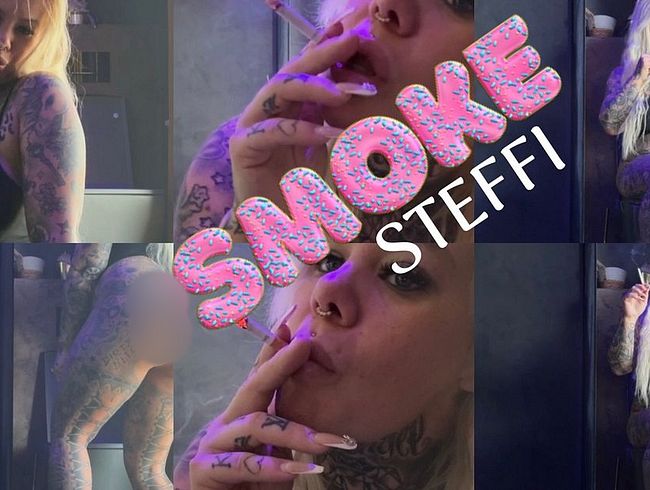 SteffiBlond Porno Video: SMOKE STEFFI | komm wir smoken zusammen!