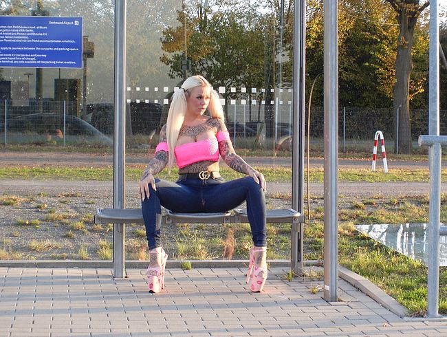 SteffiBlond Porno Video: SUGGARDA*** fi**T SEIN LUCKY GIRL ! DAS macht mehr Spaß als Bonbons lut**hen :P